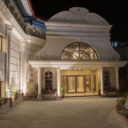 Grand Imperial Resort Mussoorie Exteriör bild